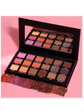 NIB KAB Cosmetics Day + Night Eyeshadow Palette with Mirror 18 Shades